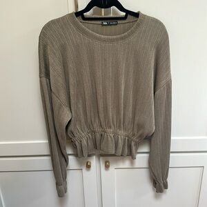 Lightweight sweater